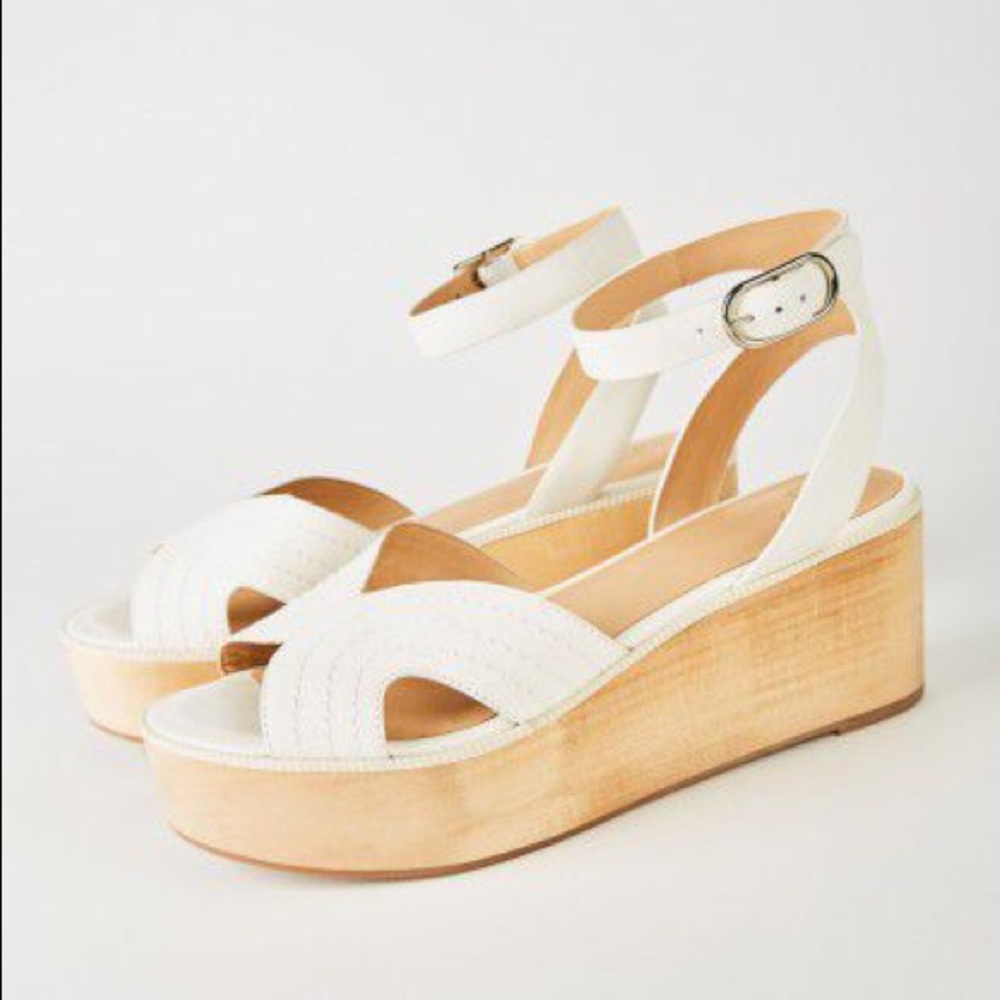 Joie platform heel white